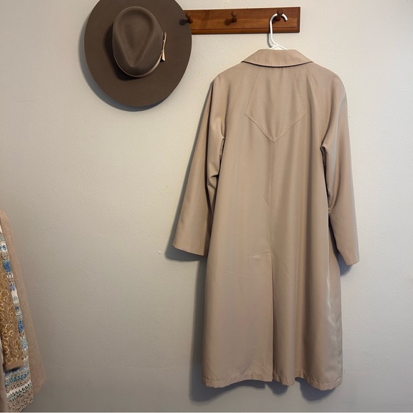 Vintage Beige Women's Trench Coat Size 14 Petite - Picture 2 of 14